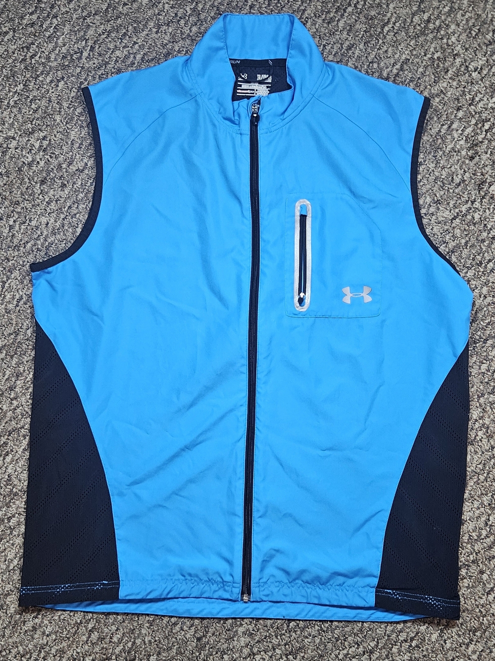 Under Armour Run Men’s Blue Lightweight Performance Vest, Size XL